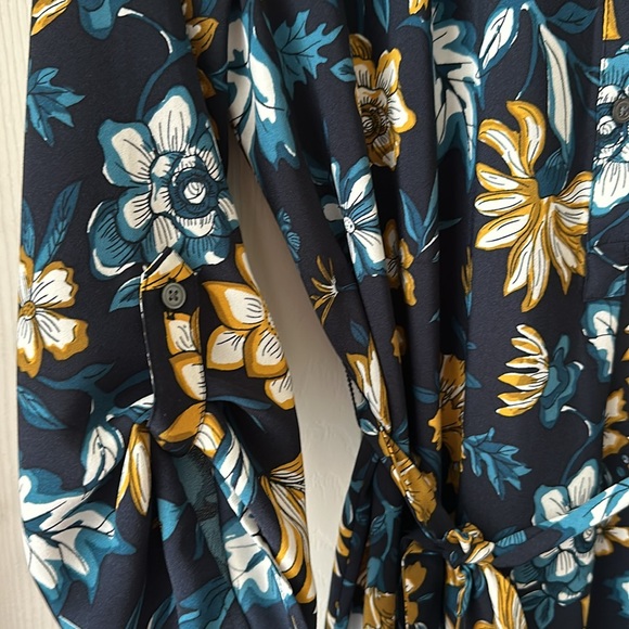 Loft outlet shirt dress size M in navy, teal and gold pattern - Picture 3 of 5